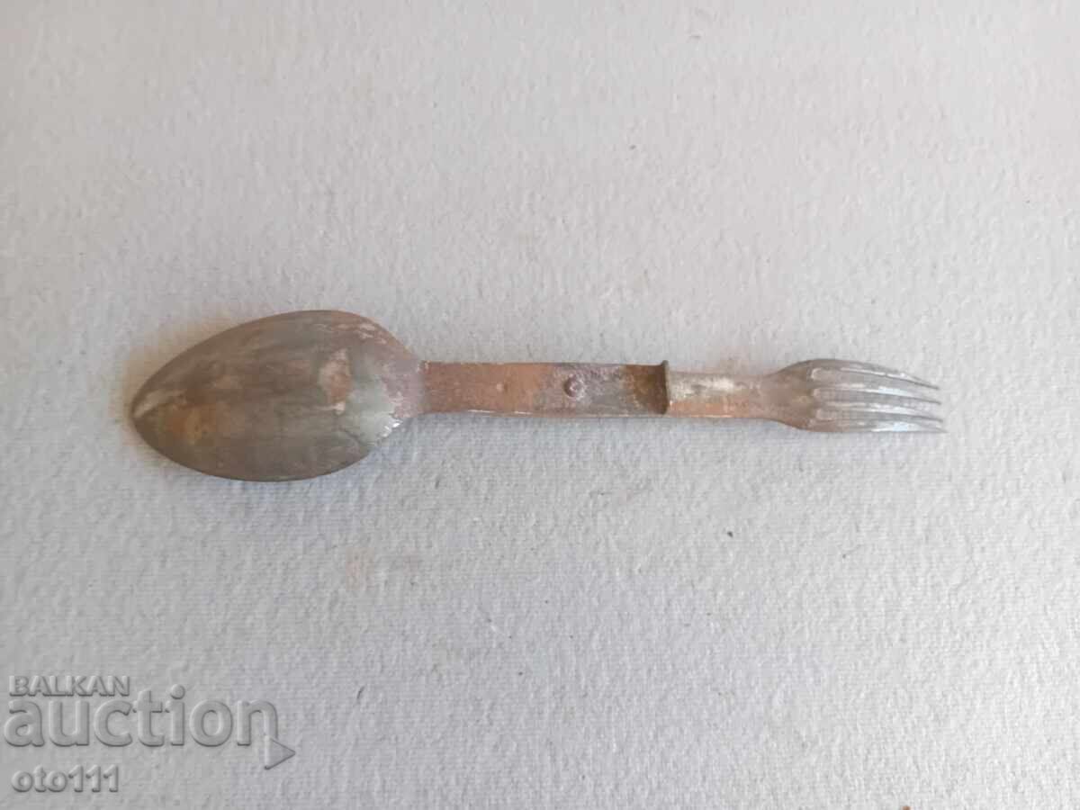 Livrarea VECHI TACÂMURI NEMȚEȘTI DE SOLDAT 3 REICH - WW2