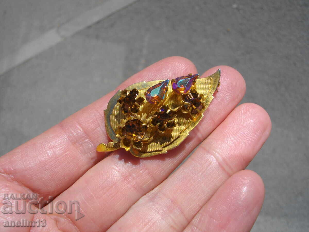 Δημοπρασία ΜΙΑ ΠΑΛΙΑ ΕΠΙΧΡΥΣΤΗ ΚΑΡΦΙΛΑ Δημοπρασία ΜΙΑ ΠΑΛΙΑ ΕΠΙΧΡΥΣΤΗ ΚΑΡΦΙΛΑ