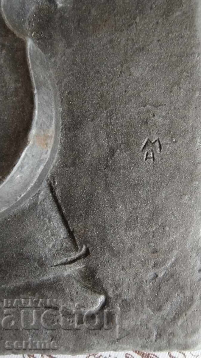 Livrarea Figura de metal