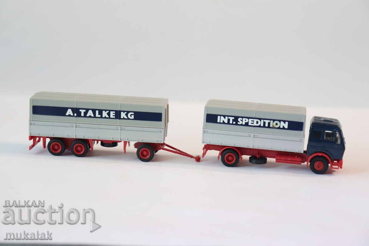 Delivery of HERPA H0 1/87 MERCEDES BENZ TRUCK TIR MODEL
