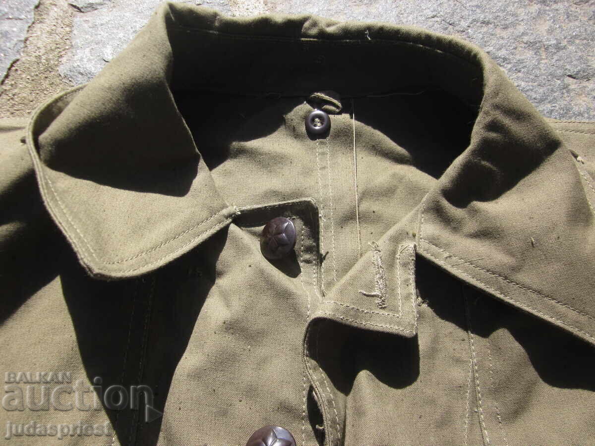 Παράδοση παλιό βουλγαρικό στρατιωτικό τζάκετ δεξαμενόπλοιου από τη Σότσα Παράδοση παλιό βουλγαρικό στρατιωτικό τζάκετ δεξαμενόπλοιου από τη Σότσα