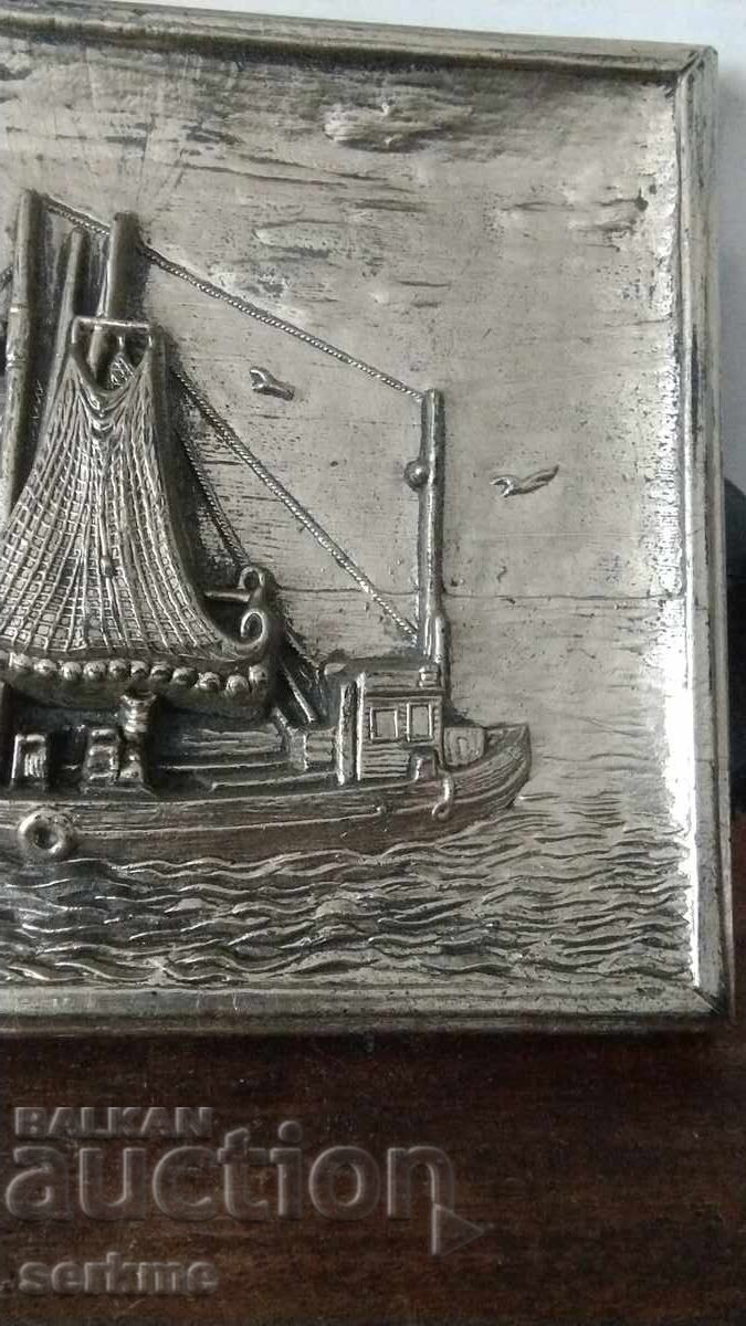 Δημοπρασία πάνελ τοίχου