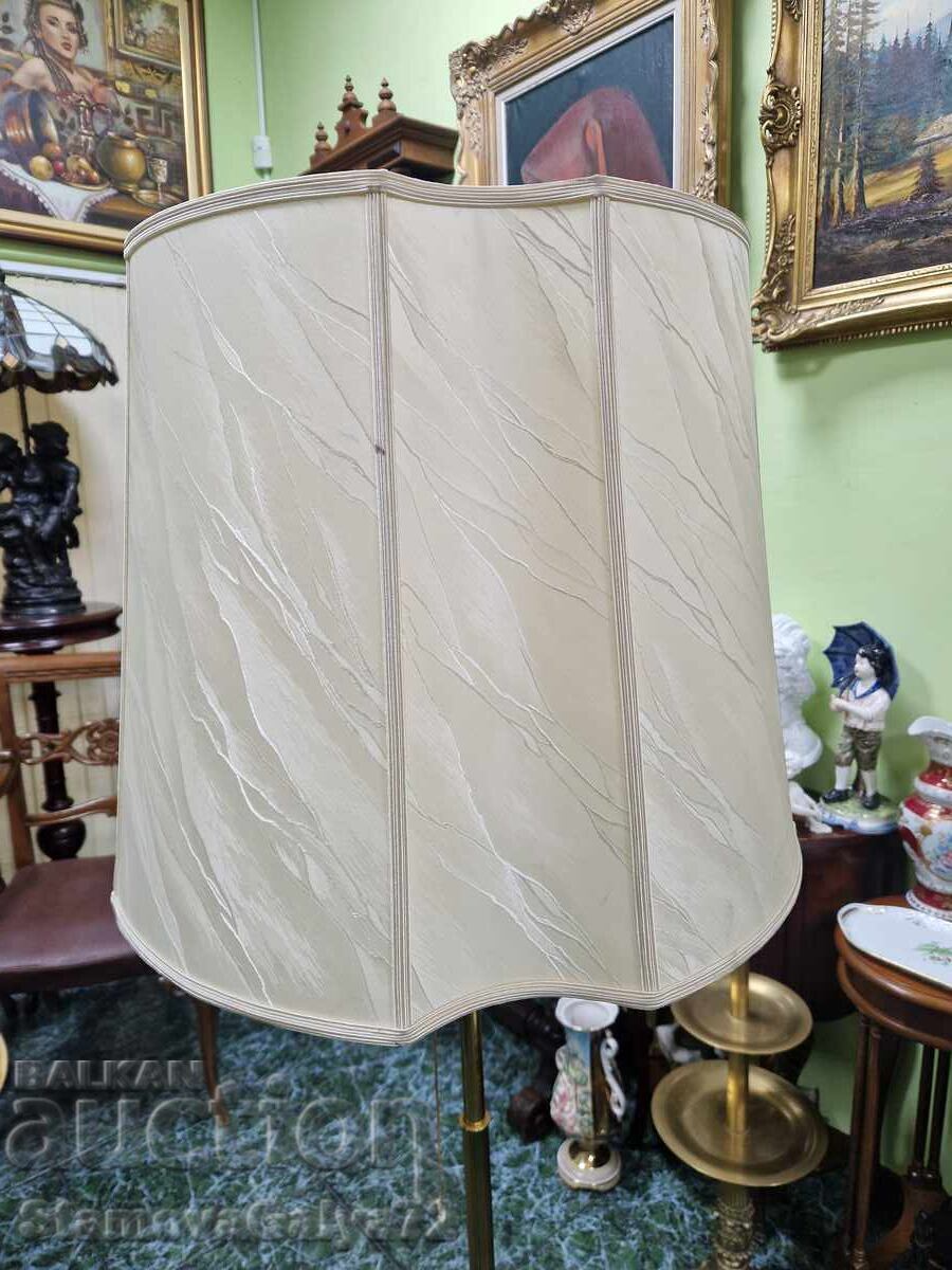 Παράδοση Υπέροχο γερμανικό μπρούτζινο φωτιστικό δαπέδου Παράδοση Υπέροχο γερμανικό μπρούτζινο φωτιστικό δαπέδου