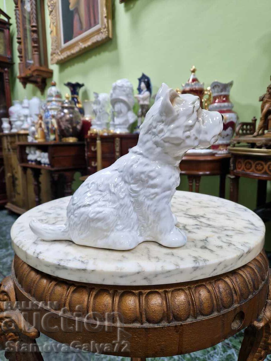 Auction  Stunning German porcelain figurine Goebel