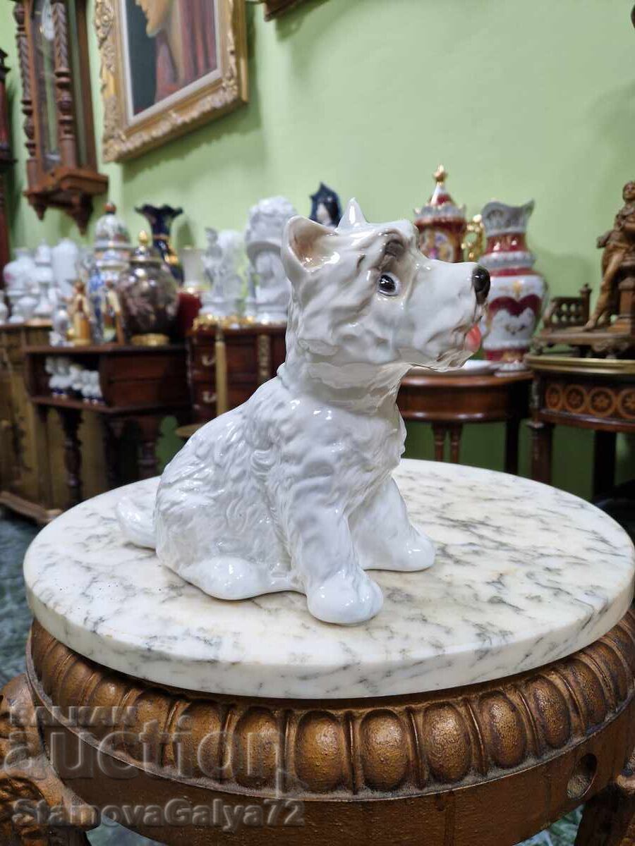 Stunning German porcelain figurine Goebel