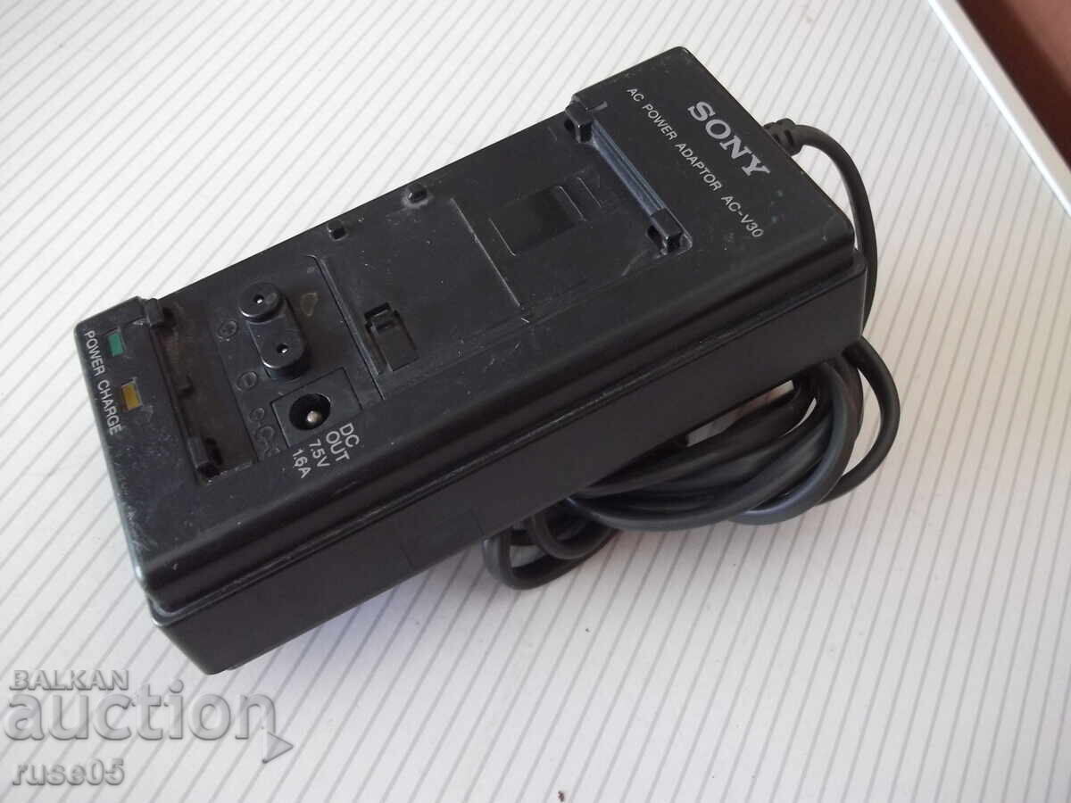 Charger "SONY - AC-V30" - 6 Charger "SONY - AC-V30" - 6