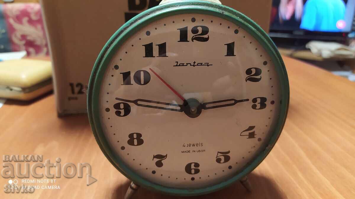 Часовник настолен Янтар всичко налично Часовник настолен Янтар всичко налично