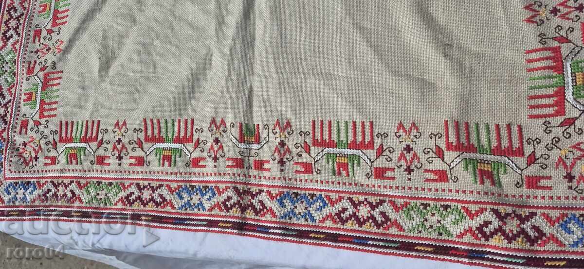 Κάλυμμα - Βουλγαρικά Λαϊκά Κεντήματα με τιμή 57.00 BGN | € 29.14