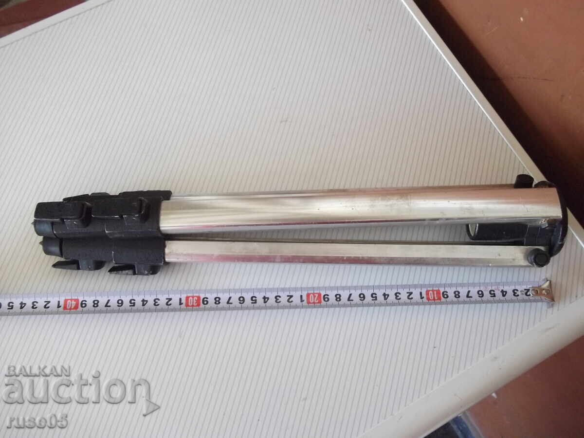 Аукцион Част от статив за фотоапарат , камера и други