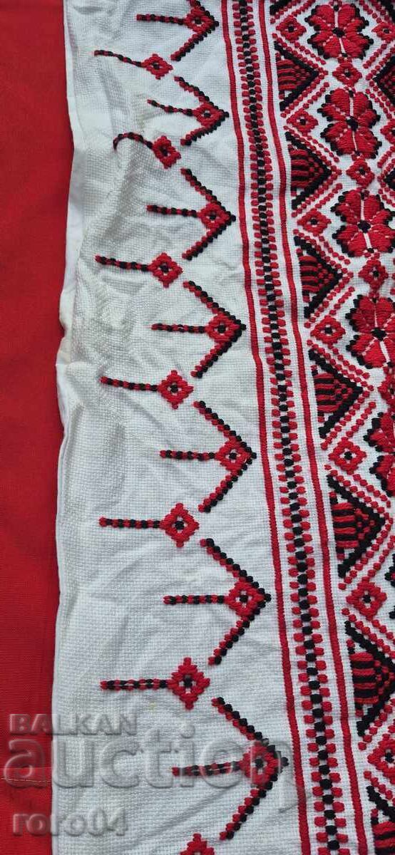 Livrarea FAȚĂ DE PERNĂ - BRODERII POPULARE BULGĂREȘTI Livrarea FAȚĂ DE PERNĂ - BRODERII POPULARE BULGĂREȘTI