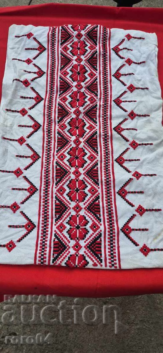 PILLOWCASE - BULGARIAN FOLK EMBROIDERY