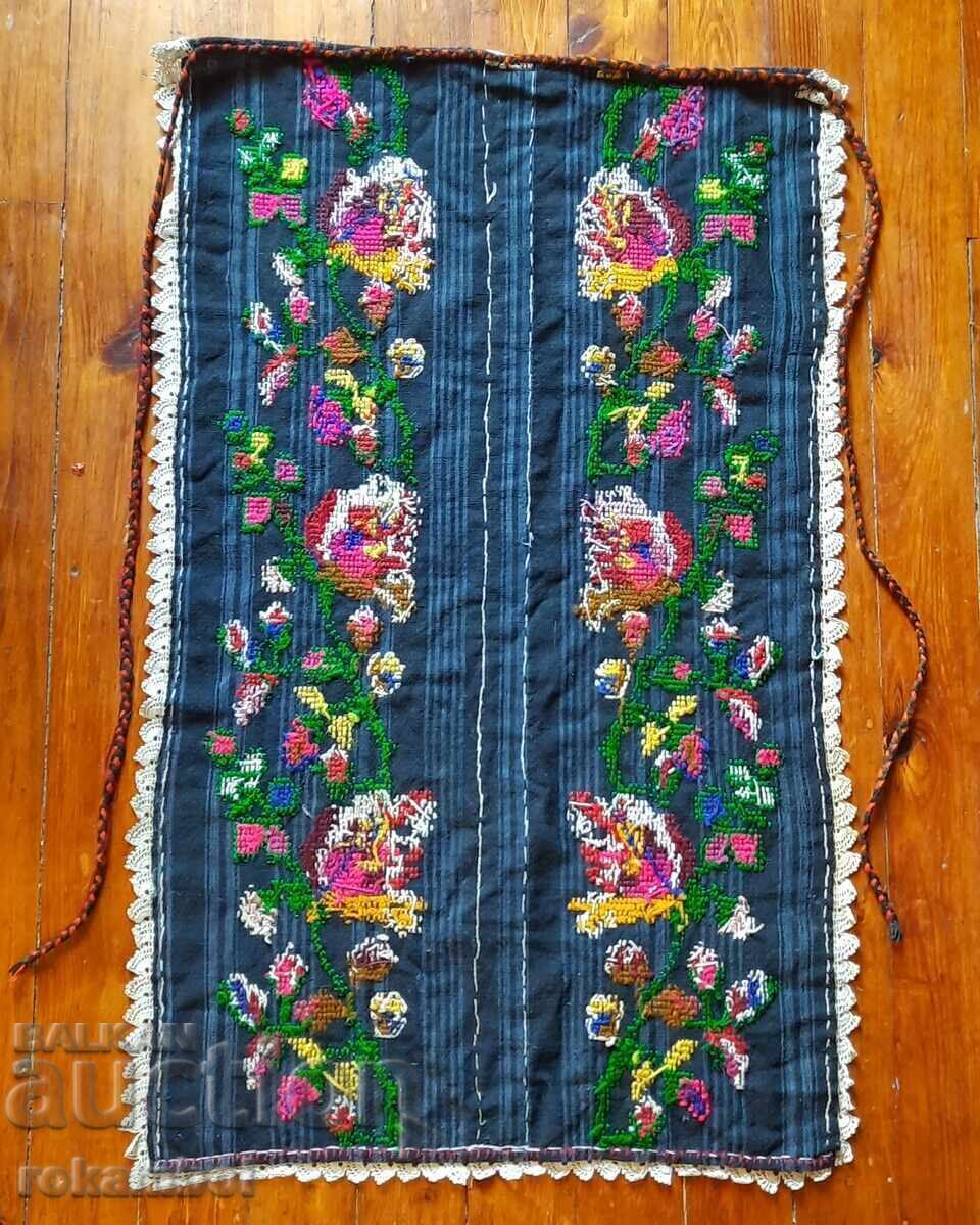 Authentic apron, Neofit Rilski village, Vetrino municipality, Varna region with price 400.00 BGN | € 204.52