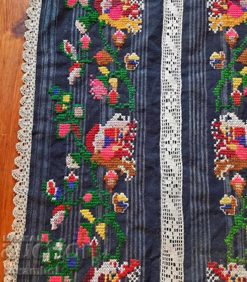 Delivery of Authentic apron, Neofit Rilski village, Vetrino municipality, Varna region