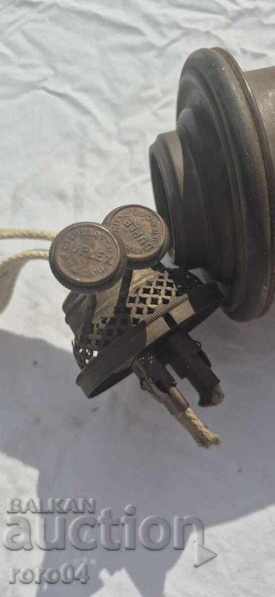 150 ΧΡΟΝΗ ΑΧΡΗΣΙΜΟΠΟΙΗΤΗ ΛΑΜΠΑ ΜΕ 2 ΦΙΤΙΛΙΑ - DUPLEX - 6