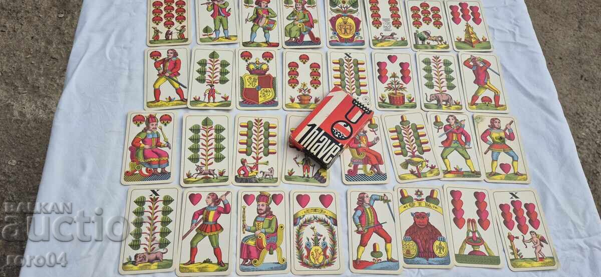 Auction  PLAYING CARDS - FULL SET - 1975