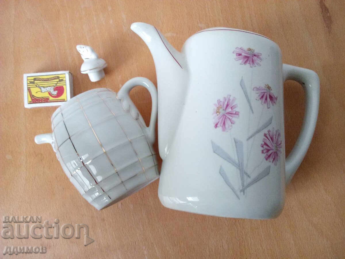 Auction  Porcelain teapot two