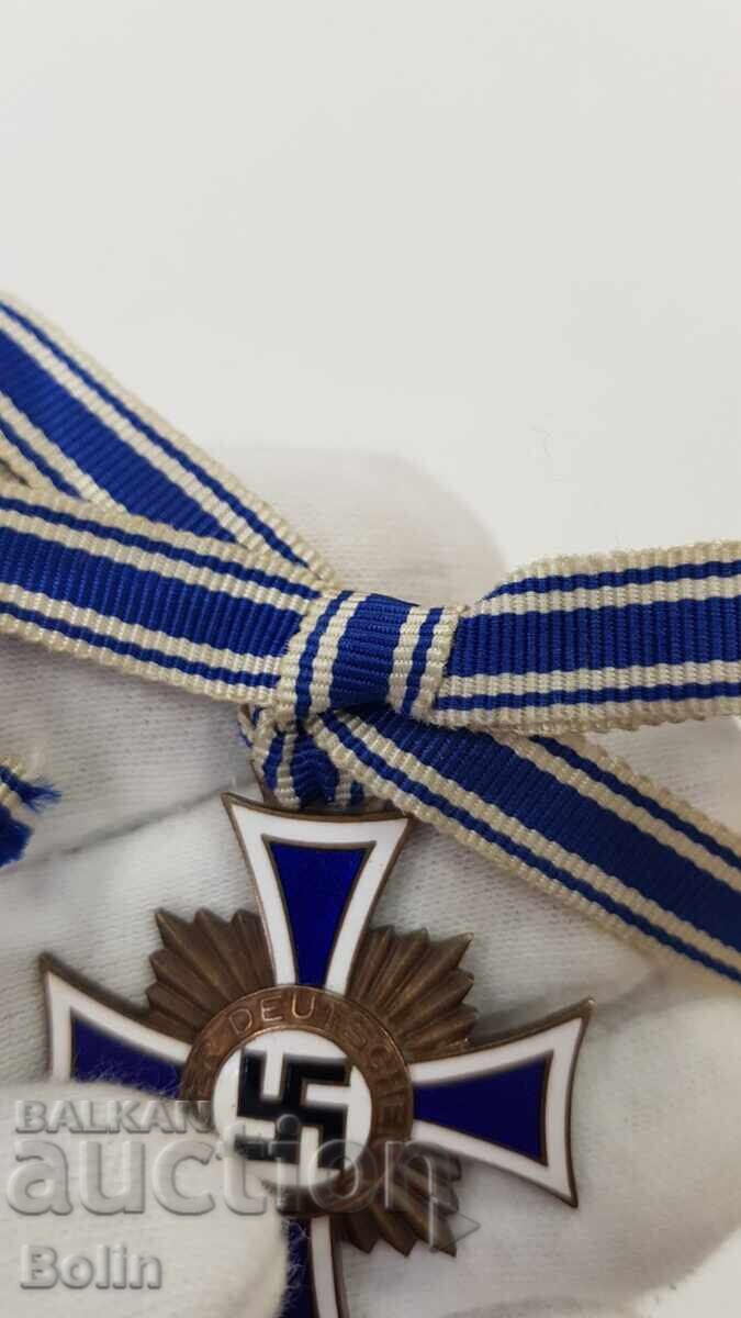 Δημοπρασία Σπάνιος Σταυρός, Τάγμα της Τιμής της Μητέρας Γερμανίας 1939-1945