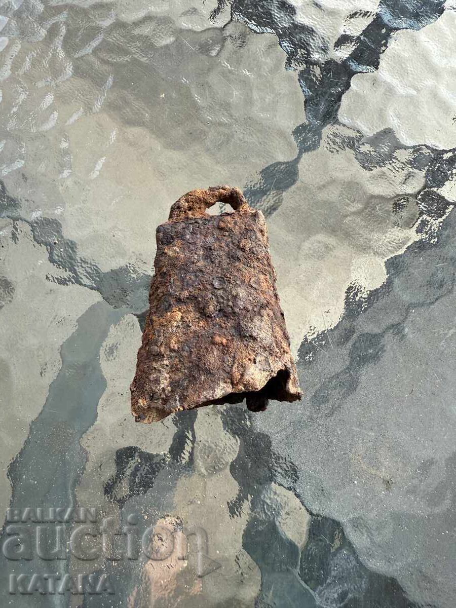 Clopoțel. Pocnitură