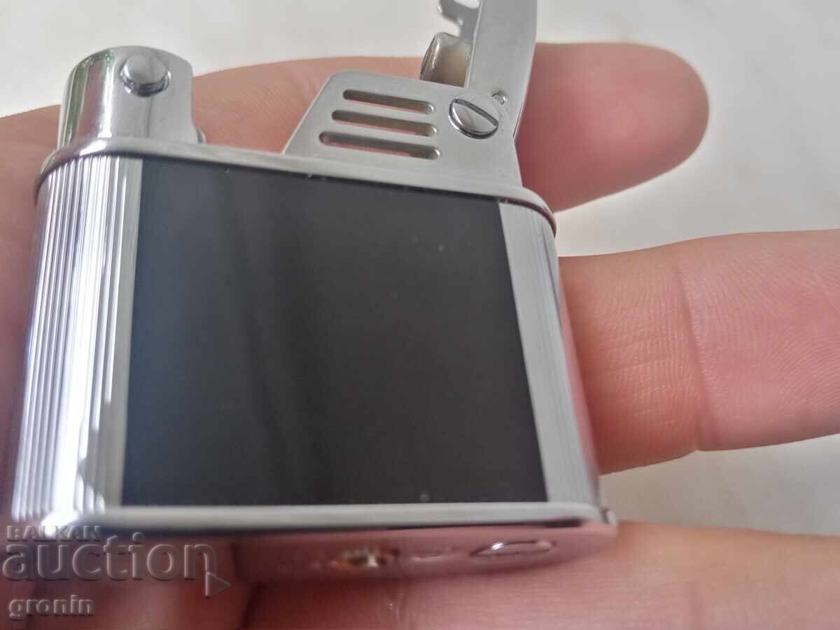 Αναπτήρας Pierre Cardin Paris, Πιερ Καρντέν, Παρίσι με τιμή 40.00 BGN | € 20.45