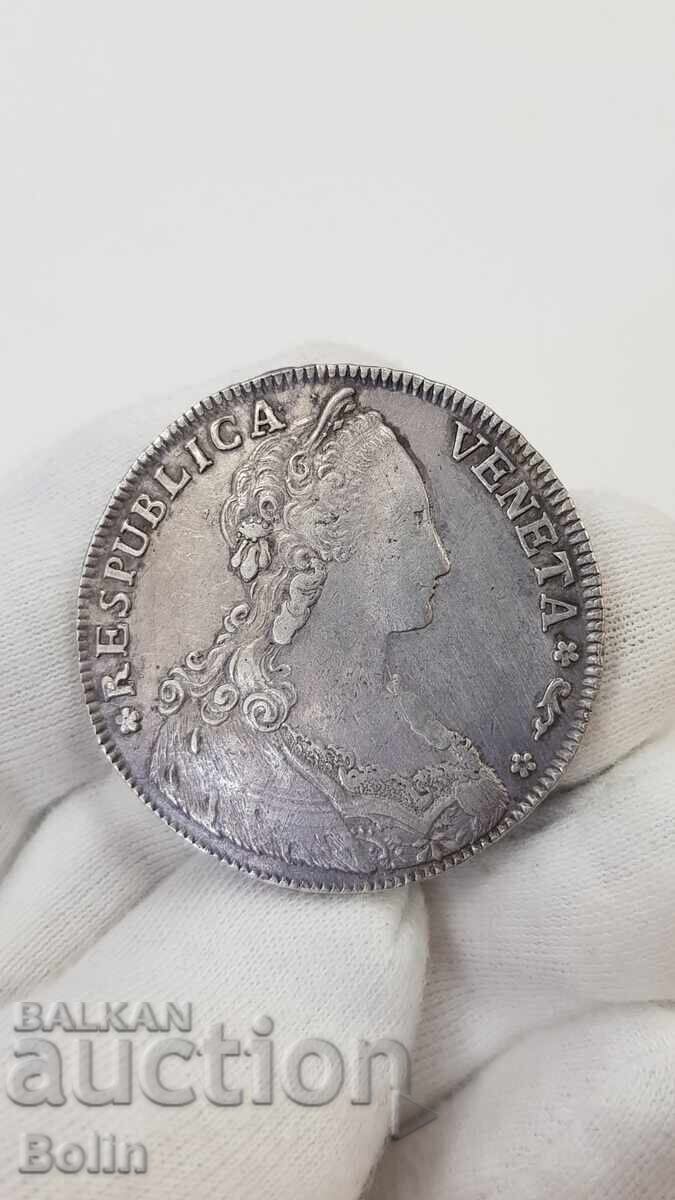 Monedă rară de argint Taler Veneția Italia 1795 cu preț 430.00 BGN | € 219.86 Monedă rară de argint Taler Veneția Italia 1795 cu preț 430.00 BGN | € 219.86