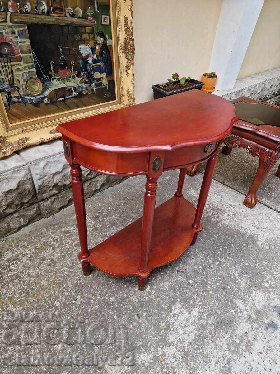 Παράδοση Ένα υπέροχο τραπέζι αντίκα αγγλικής κονσόλας