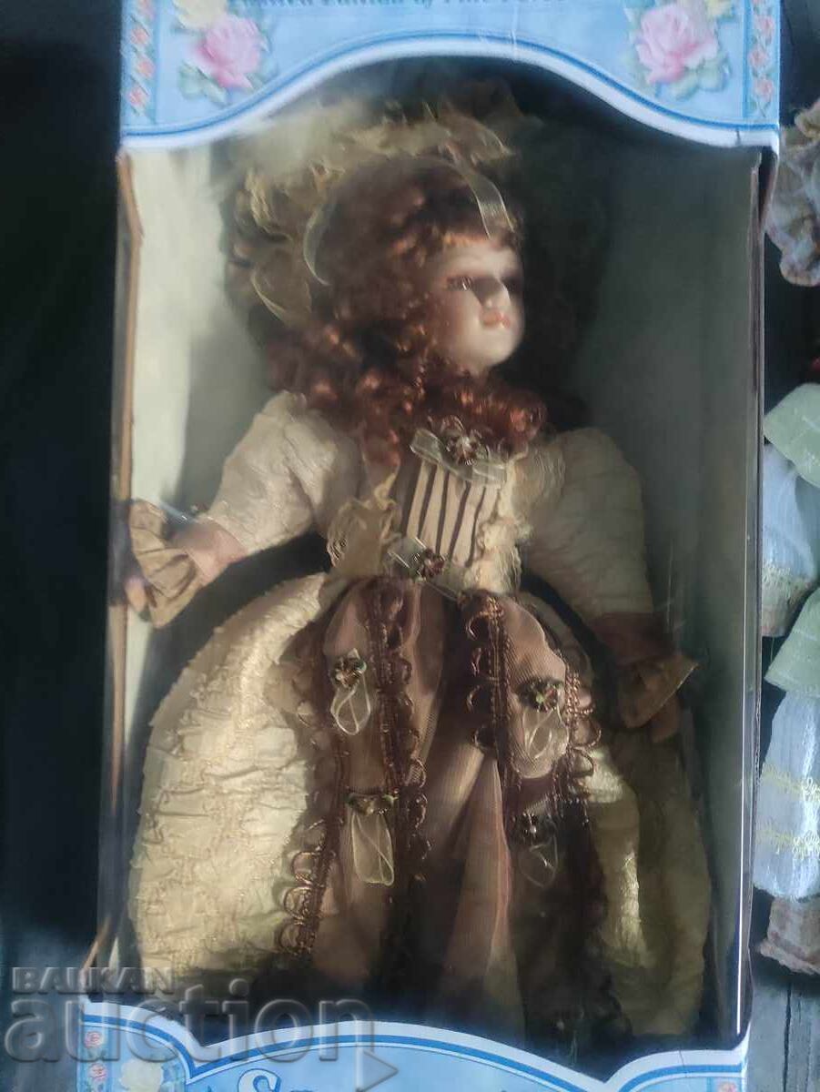 Delivery of Two porcelain dolls