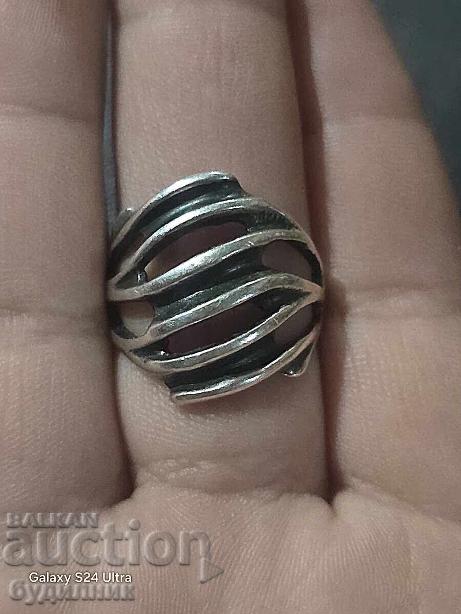 Δημοπρασία Ασημένιο δαχτυλίδι. 16,8 χιλ. Βγάζω πάνω από 100 δημοπρασίες. Δες
