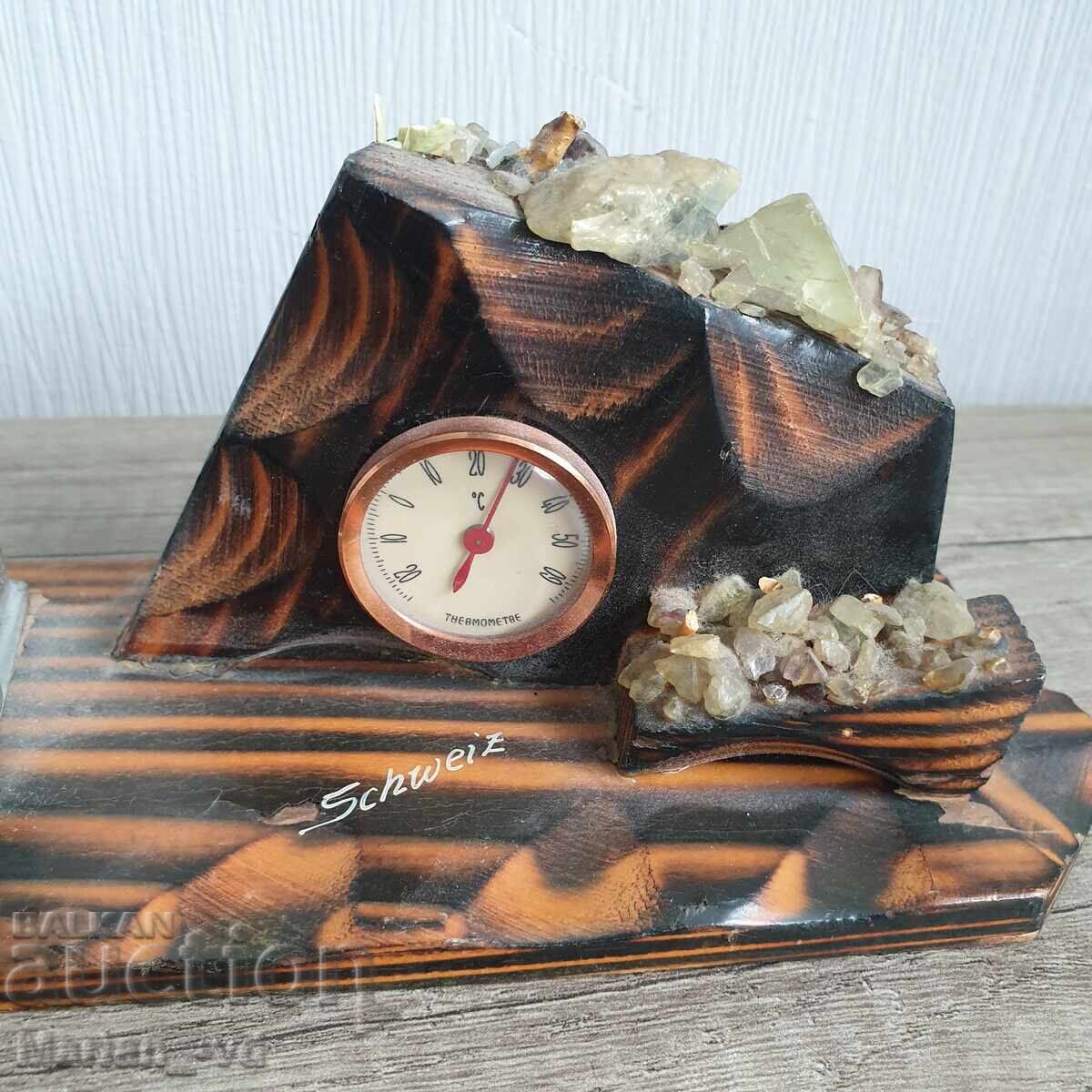 Licitație Calendar mecanic vechi și termometru Licitație Calendar mecanic vechi și termometru