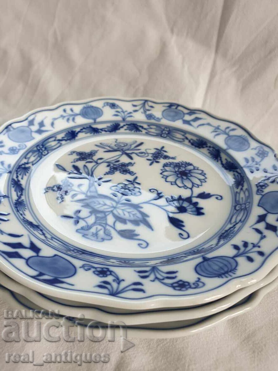 Meissen Porcelain Plates - 7 Meissen Porcelain Plates - 7