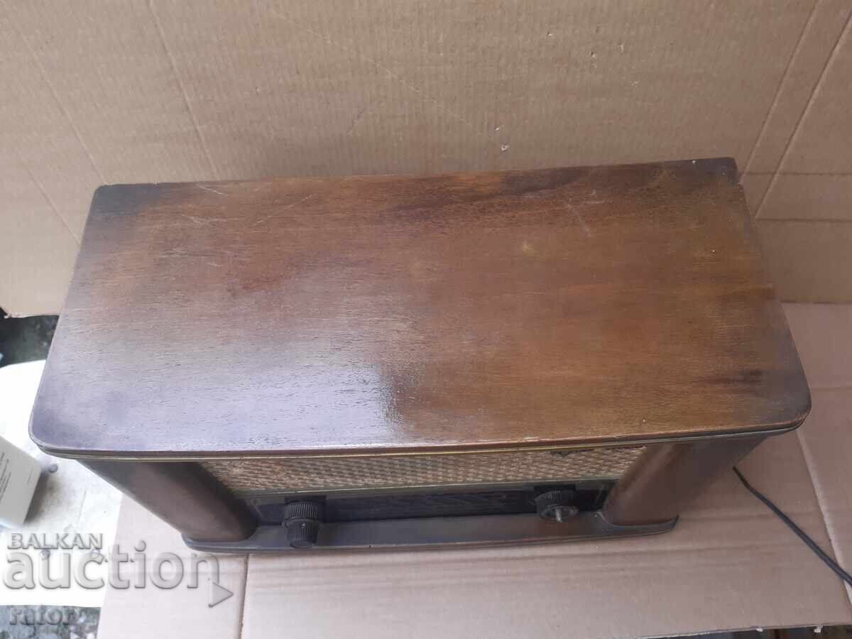 Παλιό ραδιόφωνο Χρήστο Μπότεφ με τιμή 49.99 BGN | € 25.56 Παλιό ραδιόφωνο Χρήστο Μπότεφ με τιμή 49.99 BGN | € 25.56