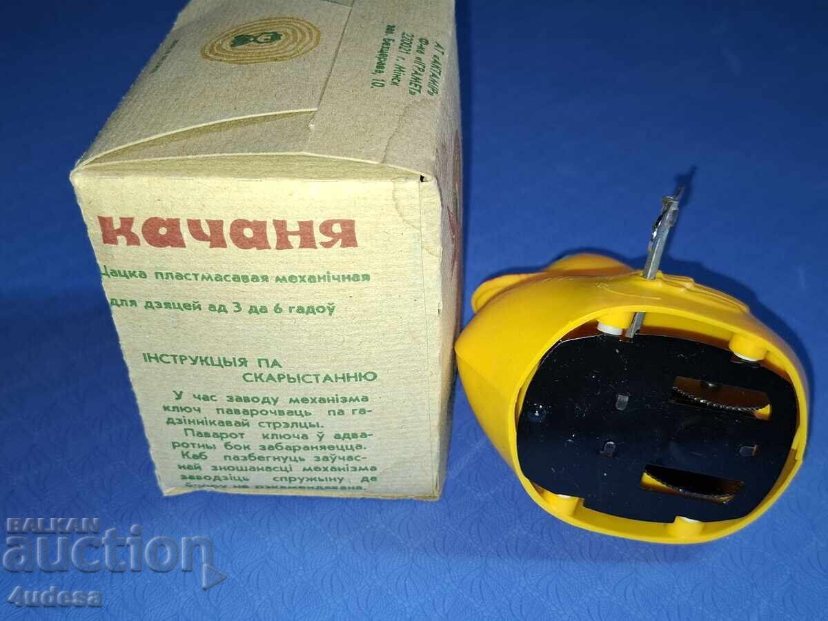 Old Belarusian USSR mechanical plastic toy duck - 5