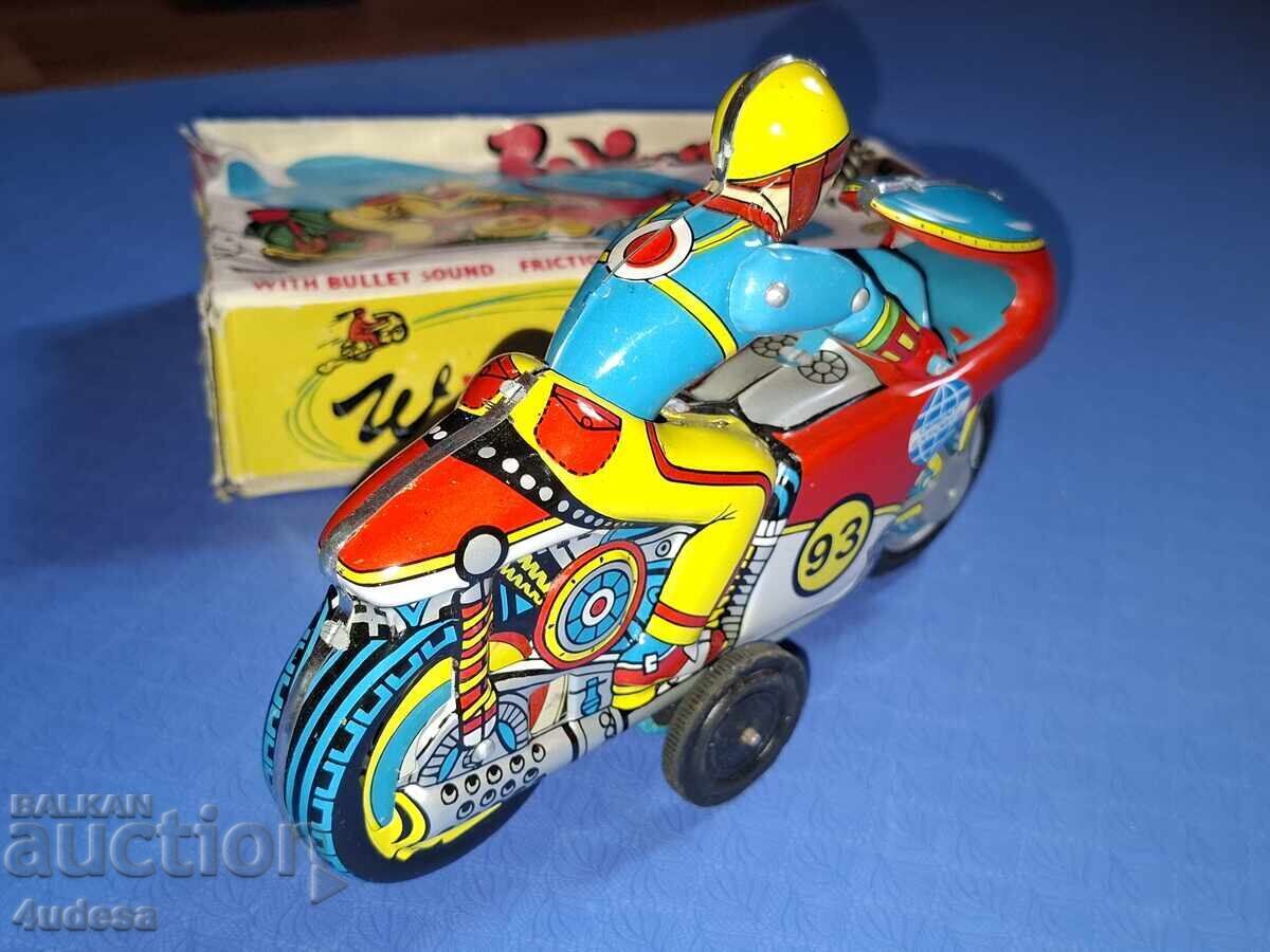 Доставка на Made in India ламаринен мотор Winner Motor Cycle 1973