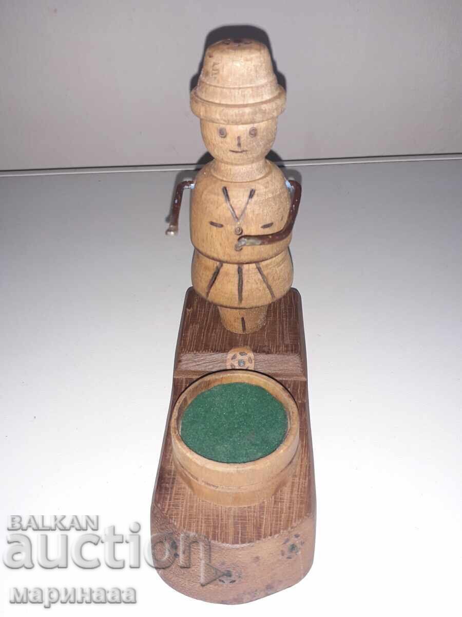 Delivery of OLD CANDLEHOLDER. WOOD Delivery of OLD CANDLEHOLDER. WOOD