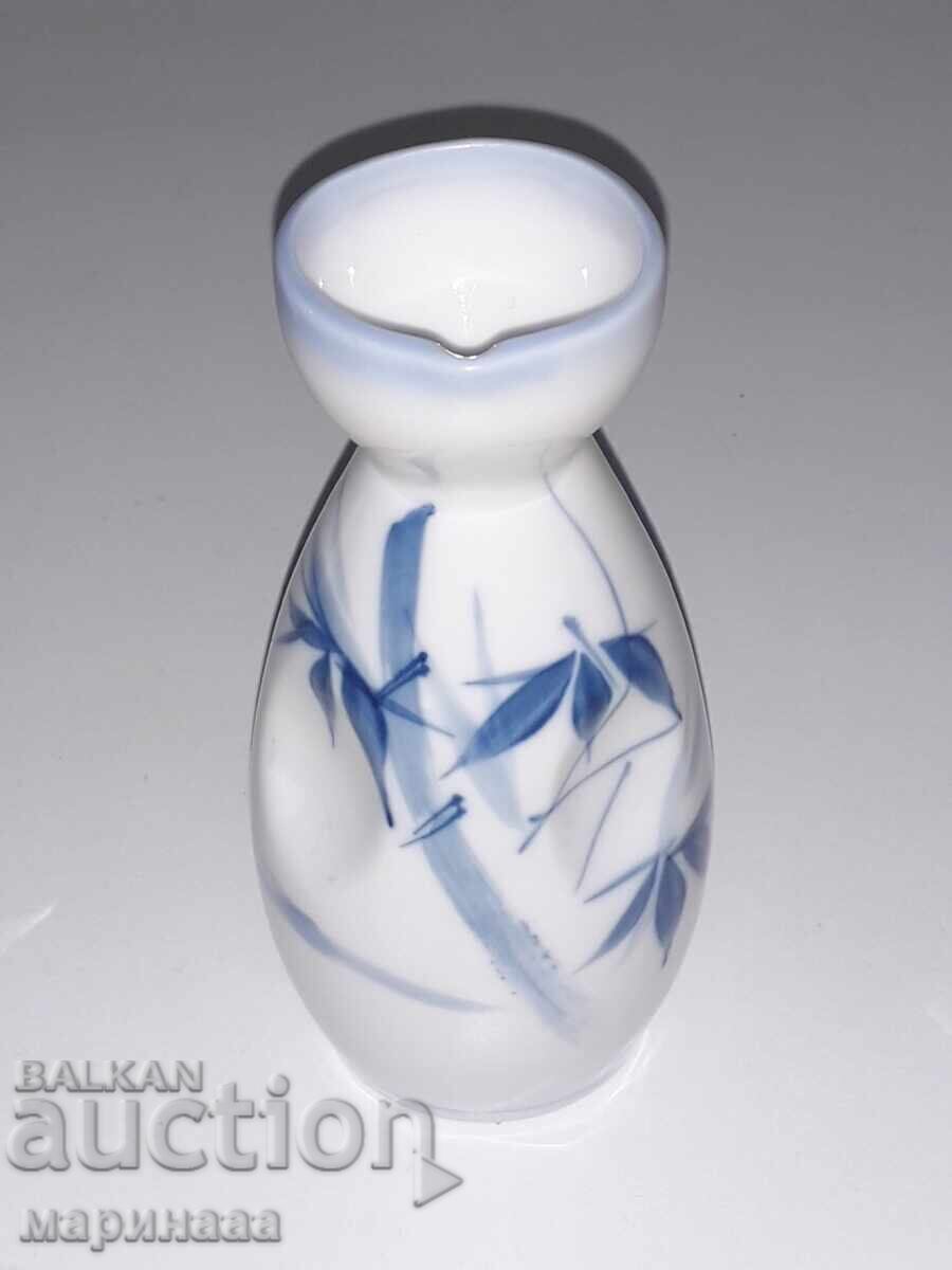 CANĂ PENTRU SAKE. JAPONIA