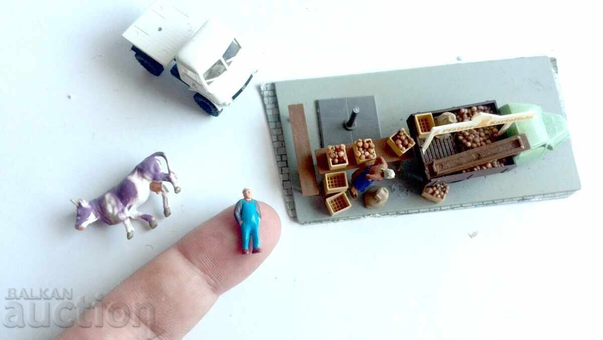 HO scale train set diorama