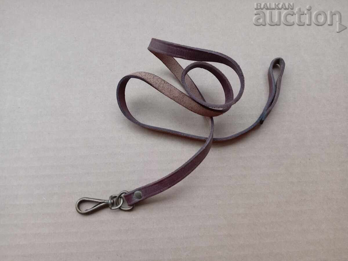 Παράδοση Δερμάτινο λουράκι με μπρούτζινη καραμπίνα για πιστόλι ρεβόλβερ WW1