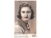 ΠΑΛΙΑ ΦΩΤΟΓΡΑΦΙΑ ΣΟΦΙΑ ΟΜΟΡΦΟ ΚΟΡΙΤΣΙ ΣΕ ΣΤΟΥΝΤΙΟ ΦΩΤΟΓΡΑΦΙΩΝ ΣΑΒΟΪΑ Δ931