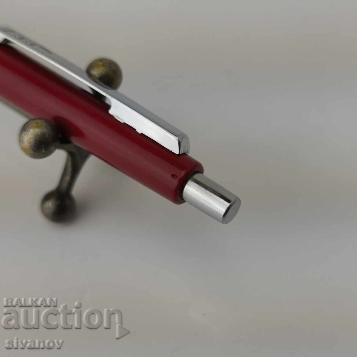 Delivery of Old Paper Mate USA #5872 pen