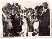 СТАРА СНИМКА СЕЛСКА СВАТБА С КУЧЕ Д940