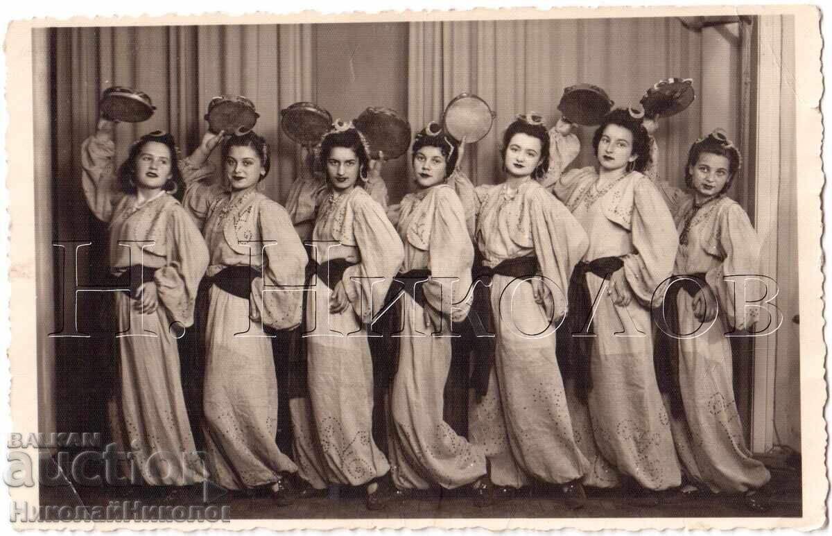 1941 ΠΑΛΙΑ ΦΩΤΟΓΡΑΦΙΑ ΑΝΑΤΟΛΙΤΙΚΟΥ ΜΠΑΛΕΤΟΥ ΜΑΡΟΚΙΝΟΥ ΜΠΕΗ Δ954 1941 ΠΑΛΙΑ ΦΩΤΟΓΡΑΦΙΑ ΑΝΑΤΟΛΙΤΙΚΟΥ ΜΠΑΛΕΤΟΥ ΜΑΡΟΚΙΝΟΥ ΜΠΕΗ Δ954