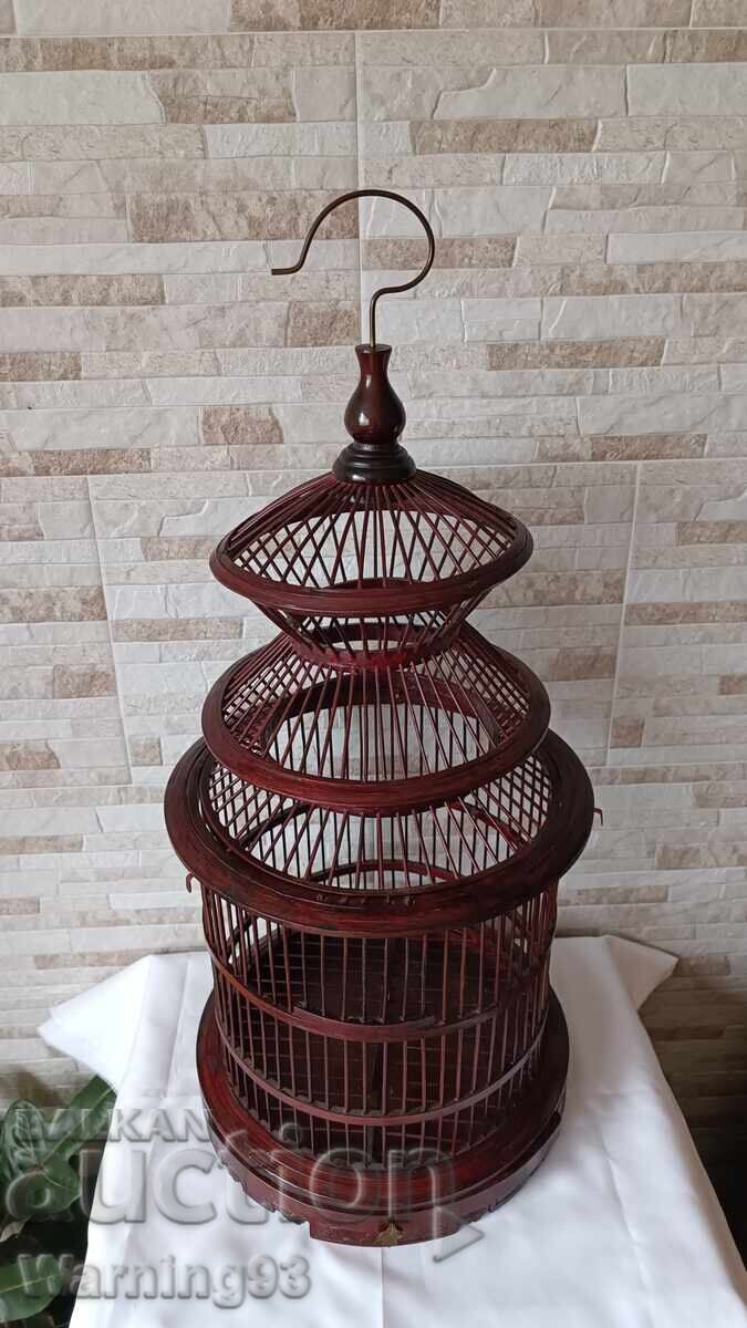 Vechi cușcă chinezească din lemn - lucrată manual - model rar cu preț € 150.00 | 293.37 BGN