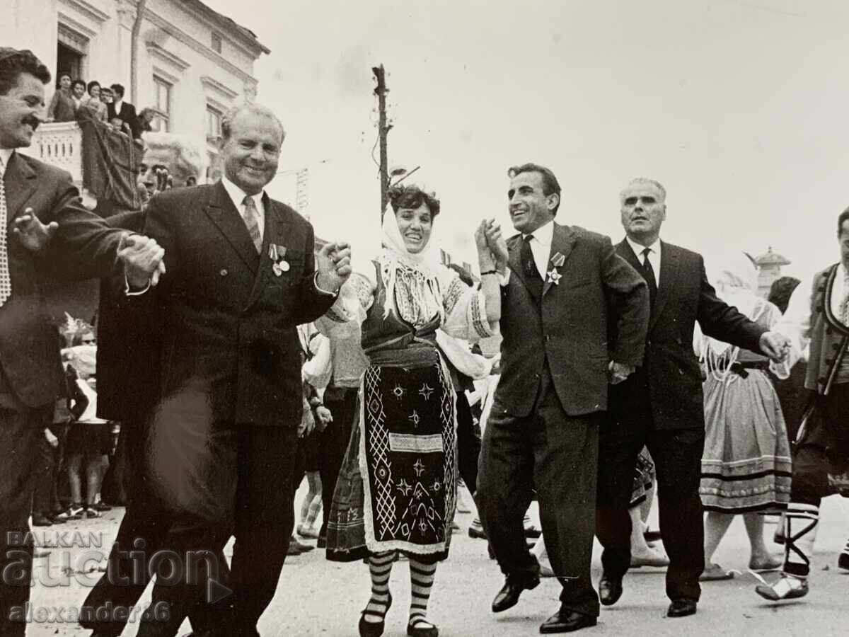 Valkan Shopov Horo old photo with price 6.00 BGN | € 3.07