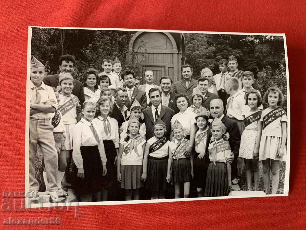 Delivery of Vulkan Shopov USSR with a group of pioneers 1964 old photo
