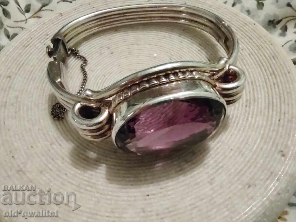 Attractive silver bracelet with a huge Amethyst
