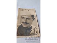 Foto Tânăr în uniformă de tineret