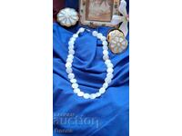 Colier vechi din sidef natural