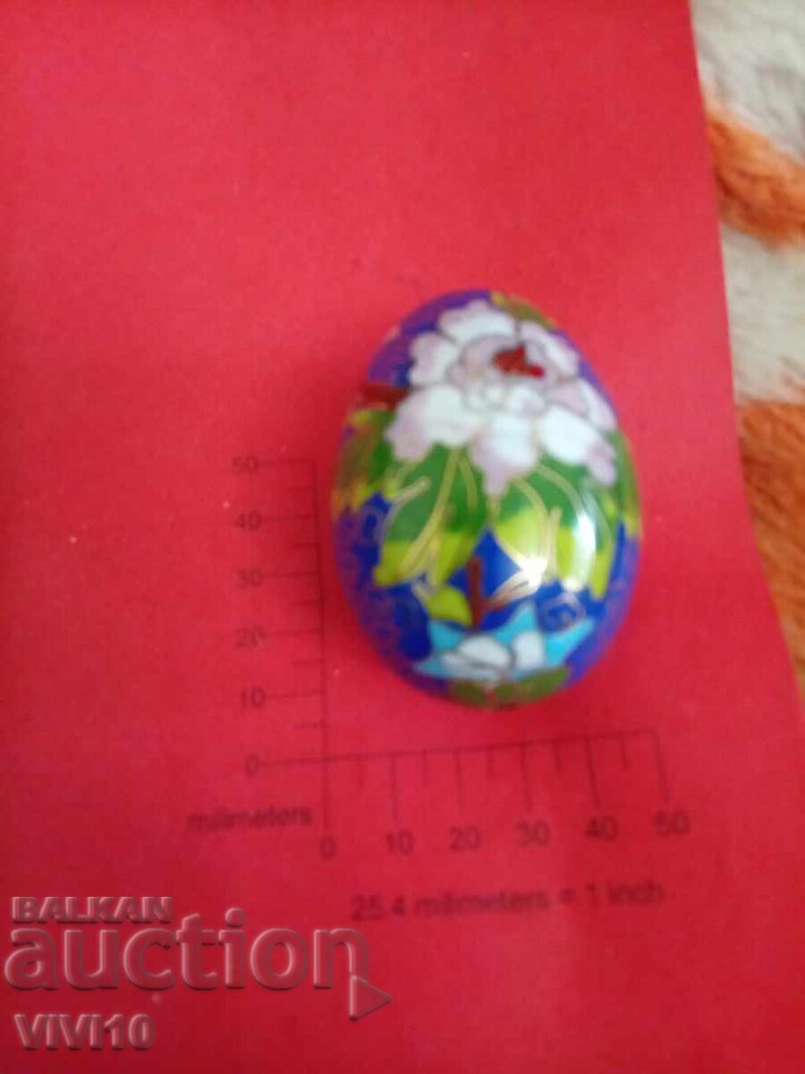 Старинно яйце клазоне с цена € 30.00 | 58.68 лв. Старинно яйце клазоне с цена € 30.00 | 58.68 лв.