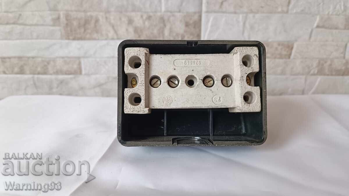 Σετ επαφής και φις τριφασικό - σοσιαλιστικό - βακελίτης - 380V - 7