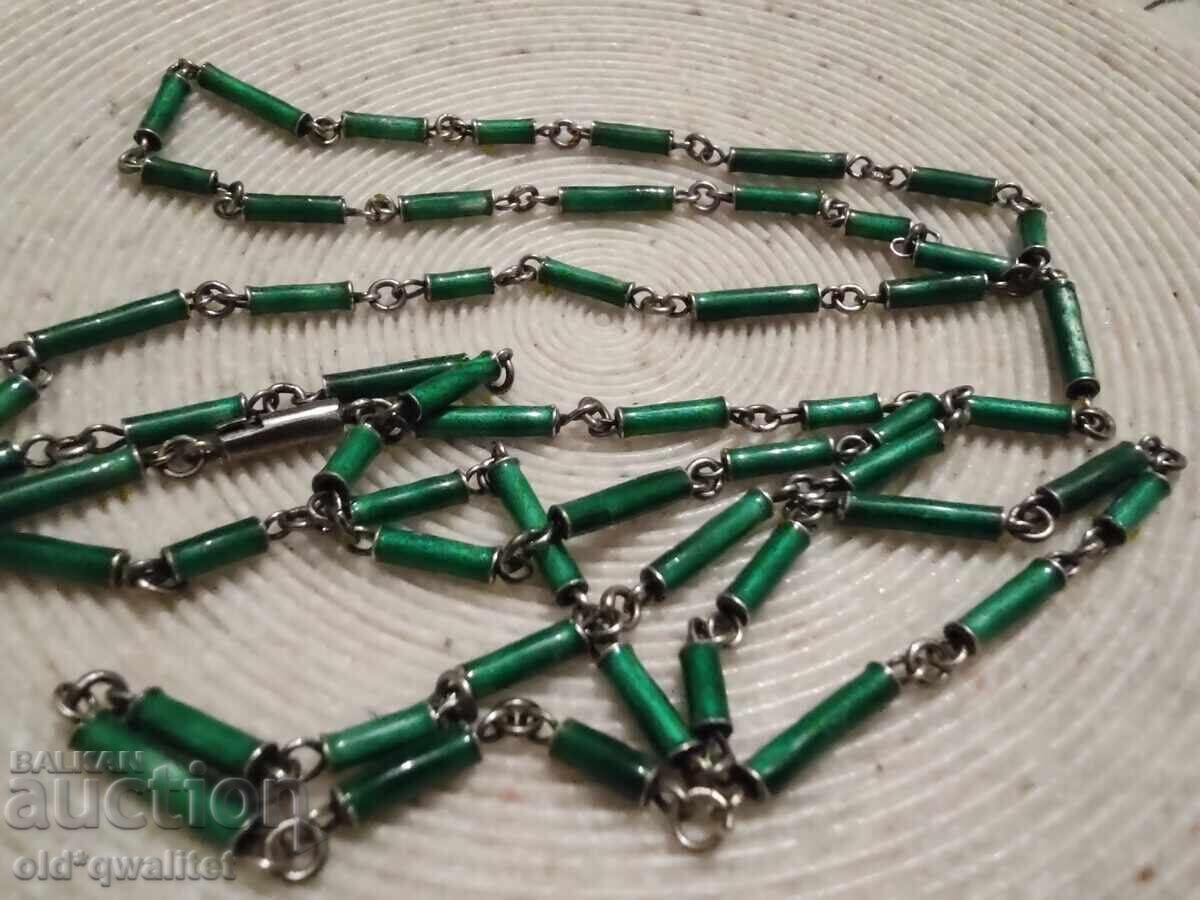 Старо елегантно сребърно колие с емайл в зелено с цена 397.00 лв. | € 202.98 Старо елегантно сребърно колие с емайл в зелено с цена 397.00 лв. | € 202.98