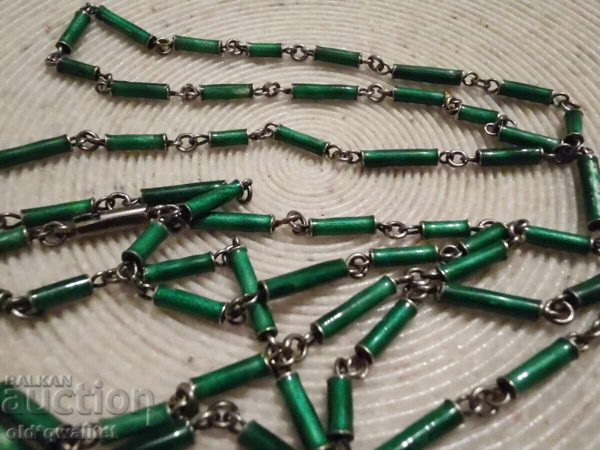 Старо елегантно сребърно колие с емайл в зелено Старо елегантно сребърно колие с емайл в зелено